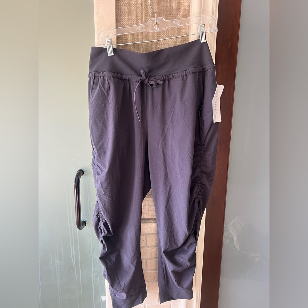 Athleta attitude crop Purple pants